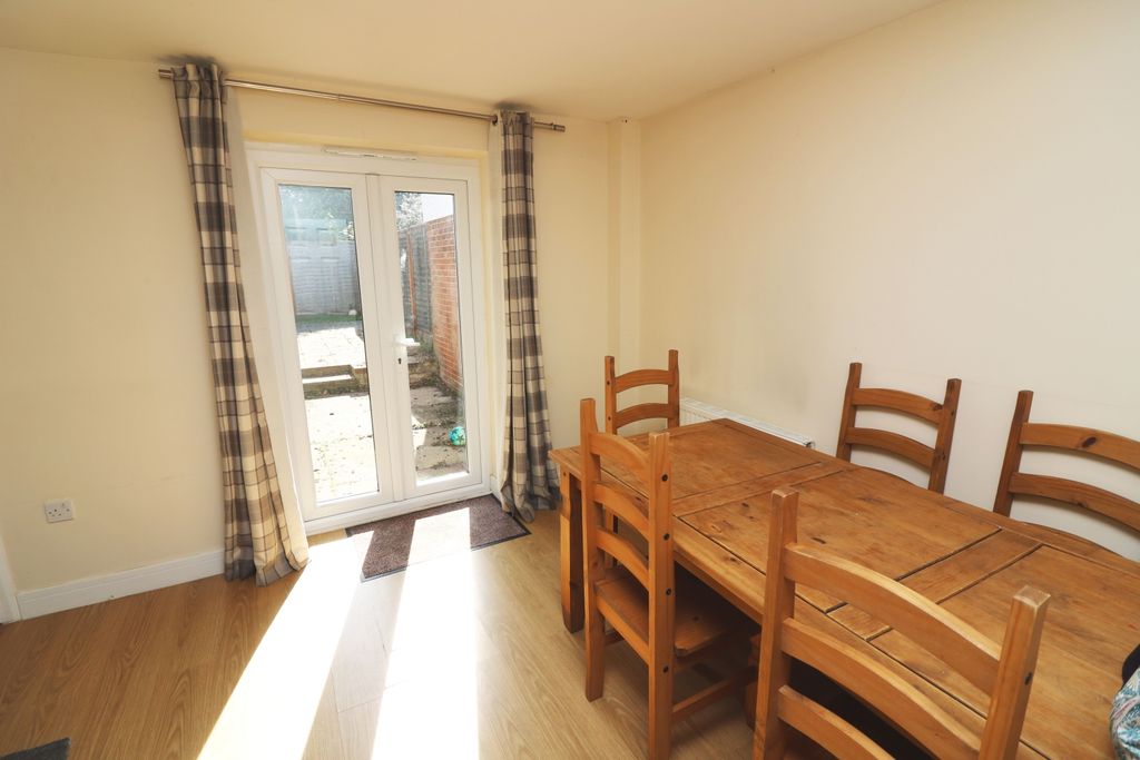 Property photo 3 of 9 Diner