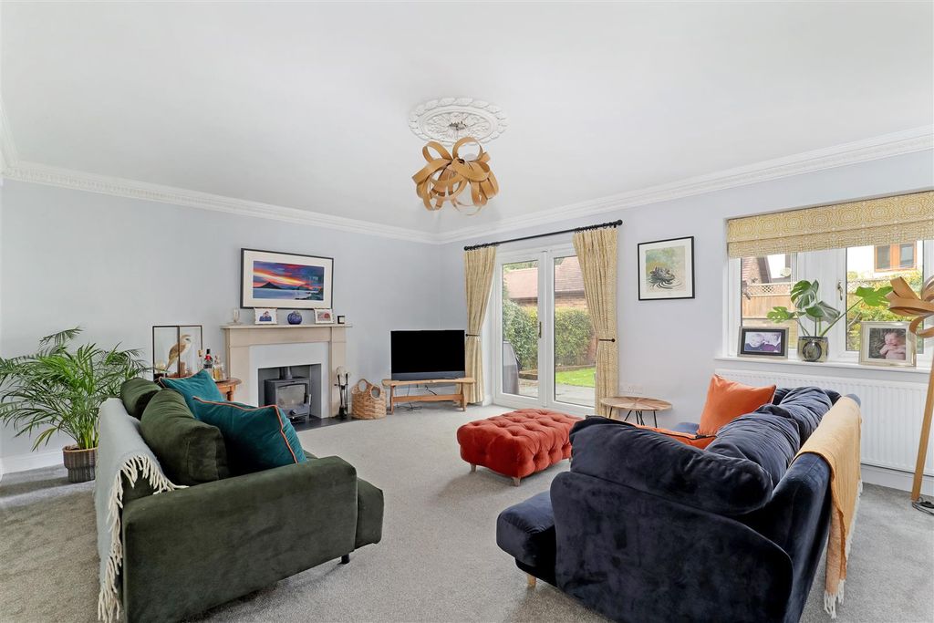 Property photo 3 of 25