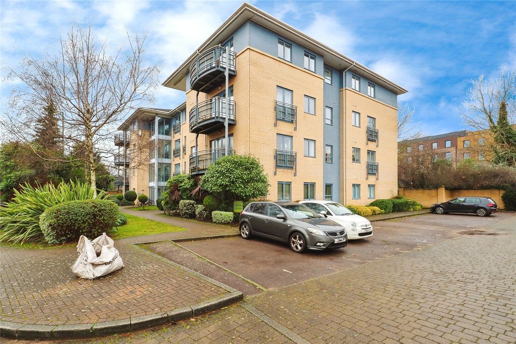 Property photo 1 of 18 Picture No. 02