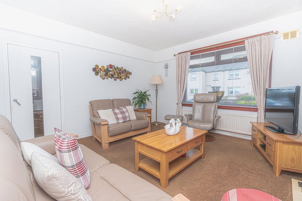 Property photo 3 of 24