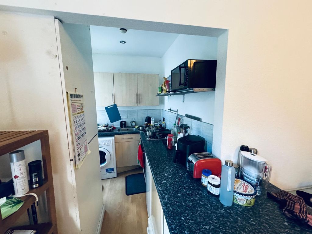 Property photo 3 of 5