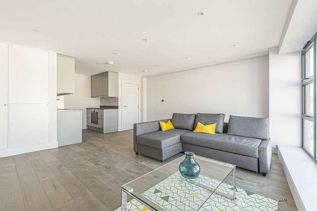 Property photo 2 of 14