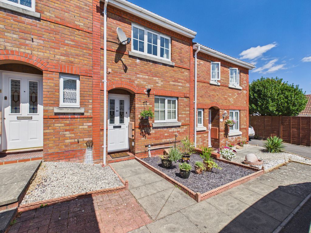 Property photo 1 of 10 2 Bedroom Terraced House For Sale