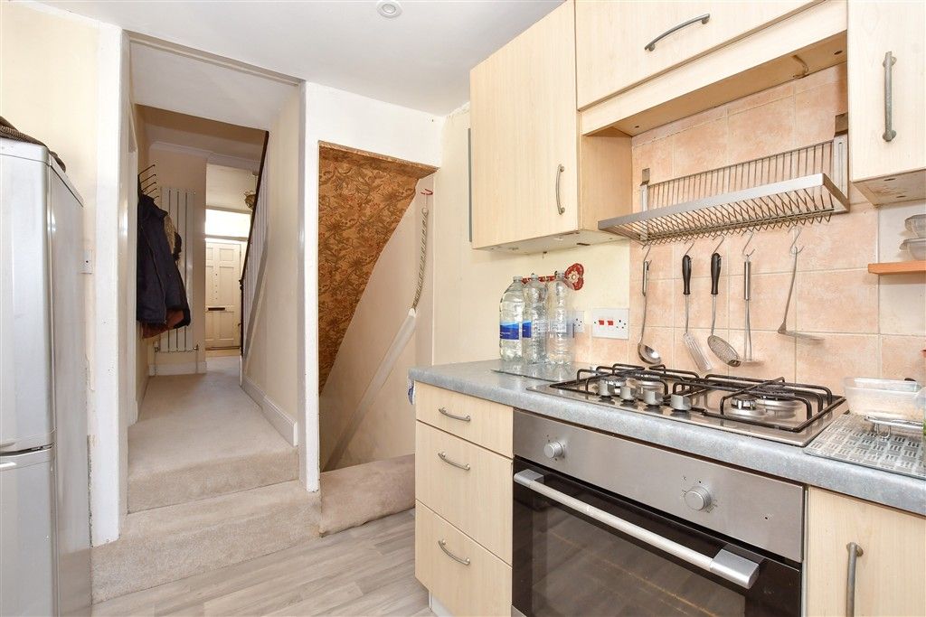 Property photo 3 of 14 Kitchen