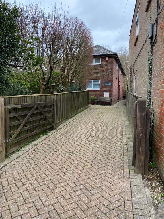 Property photo 3 of 6