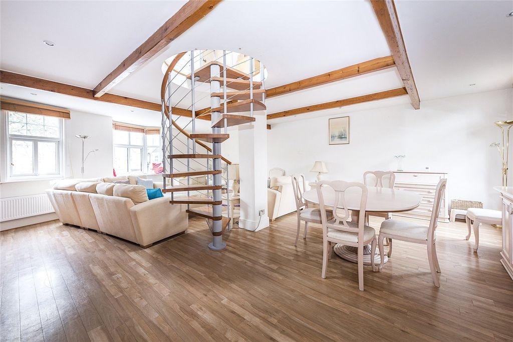 Property photo 2 of 11 Picture No. 02