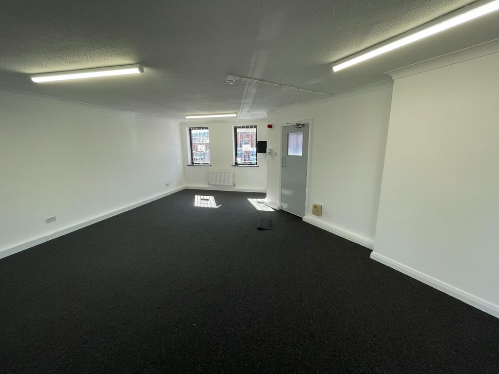 Property photo 3 of 7 Photo 3