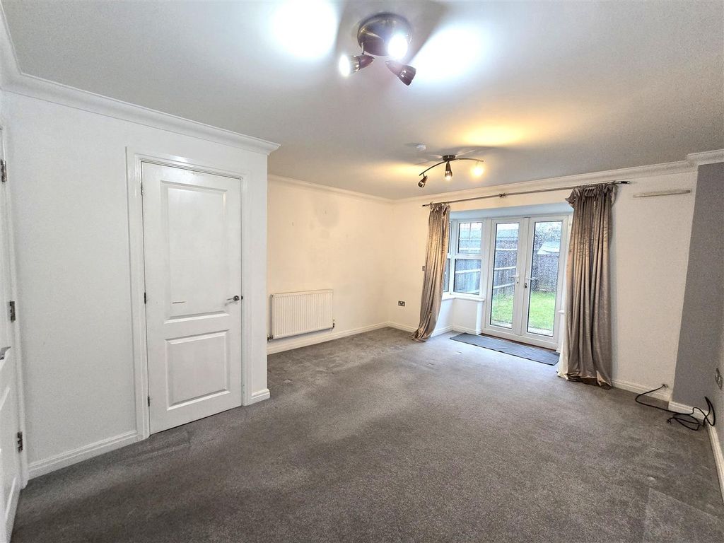 Property photo 2 of 12 1000108465.Jpg