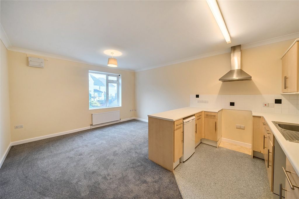 Property photo 2 of 14 Picture No. 13