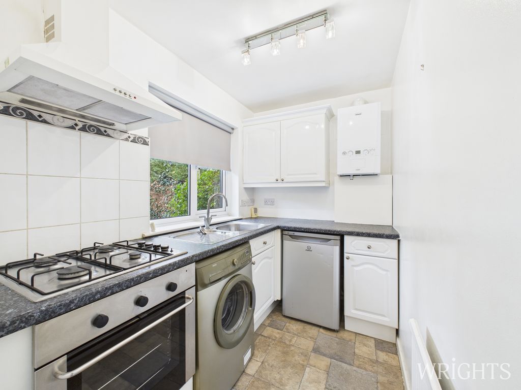 Property photo 3 of 10 Cam02796G0-Pr0484-Still001