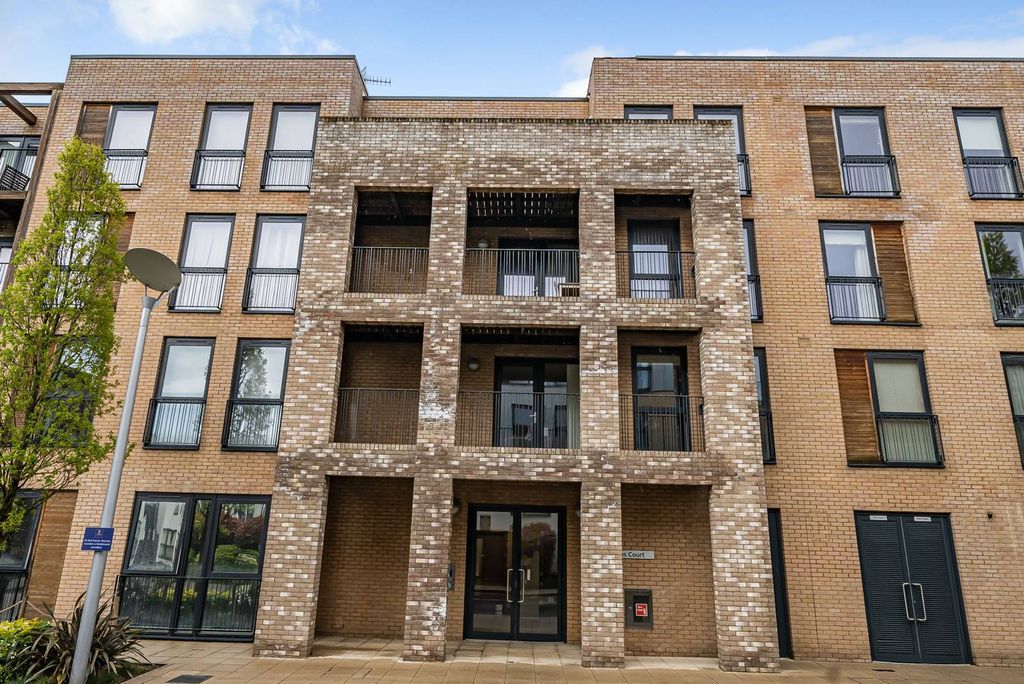 Property photo 2 of 8