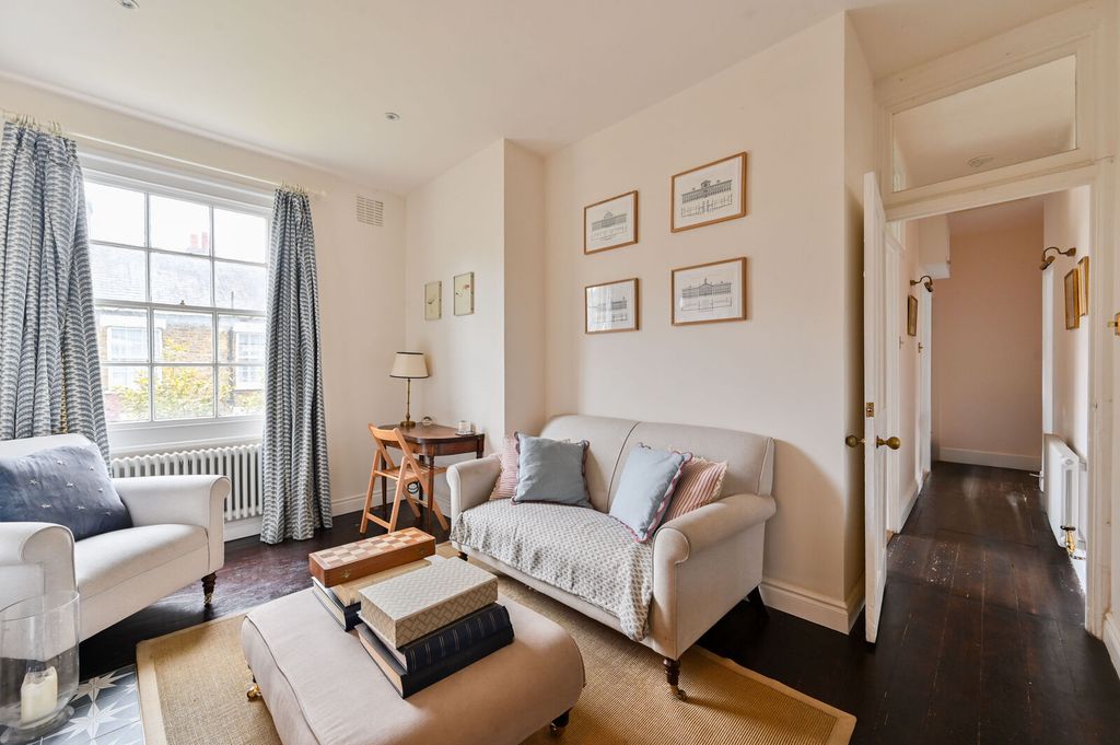 Property photo 2 of 12