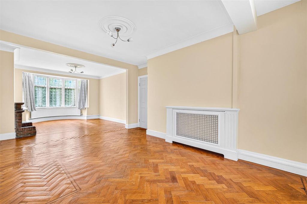 Property photo 3 of 22 13.Jpg