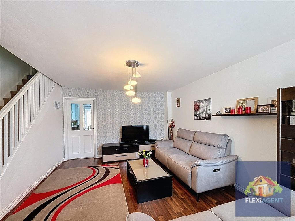 Property photo 3 of 28 4438122