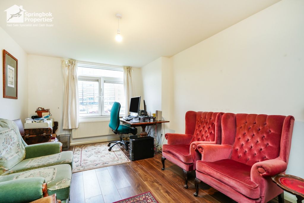 Property photo 3 of 10 2