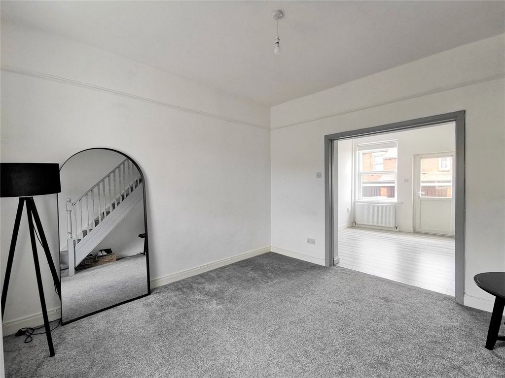 Property photo 3 of 7 Picture No. 12