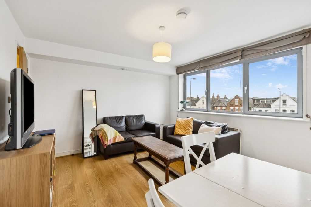 Property photo 2 of 16