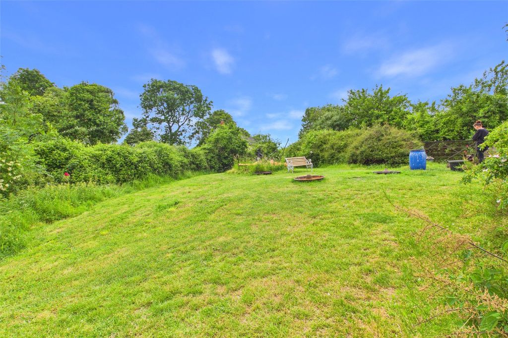 Property photo 2 of 19 Picture No. 02