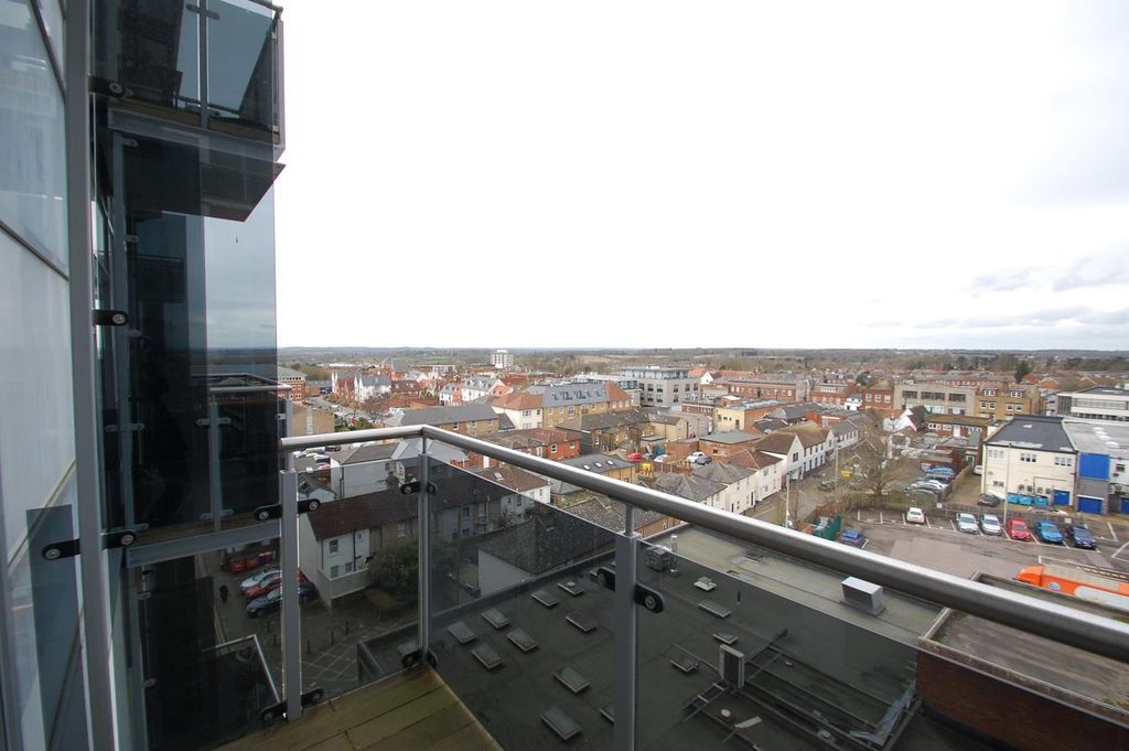 Property photo 3 of 8 Balcony