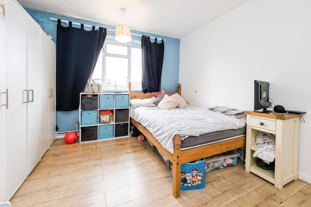 Property photo 3 of 16 Pbox-Img.Jpg