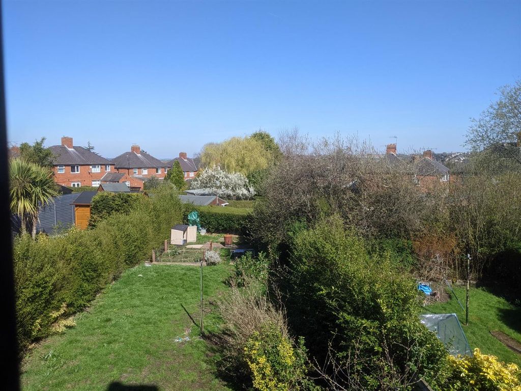Property photo 2 of 7 Craven Garden.Jpg