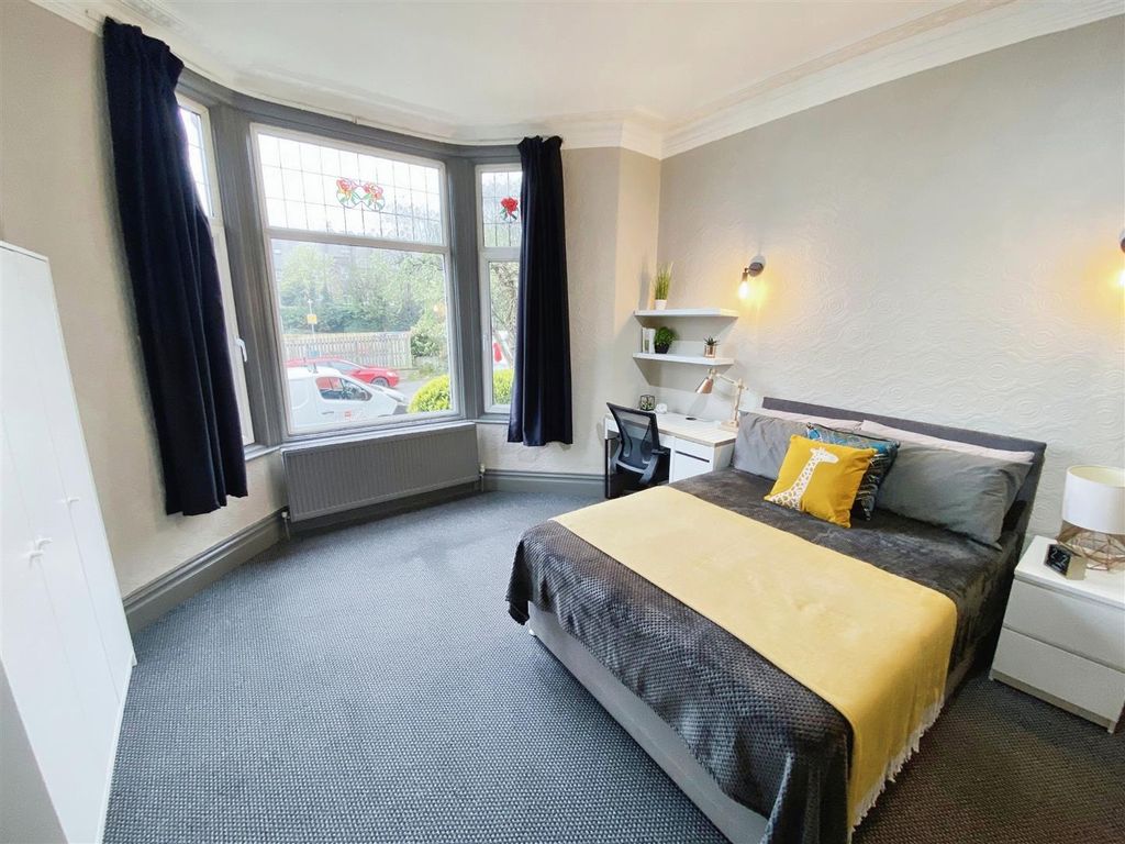 Property photo 2 of 5 6Ca5c300-Rm11Pg2.Jpg