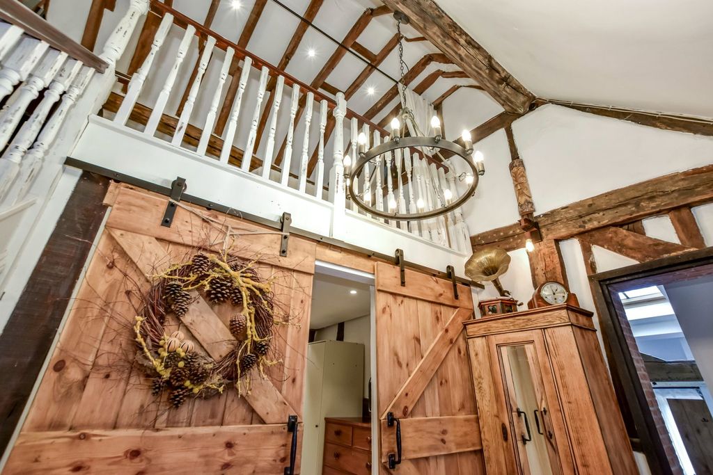 Property photo 3 of 22