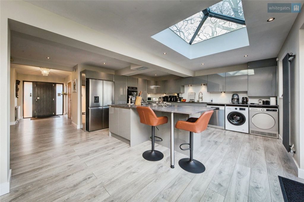 Property photo 2 of 26 Picture No. 09