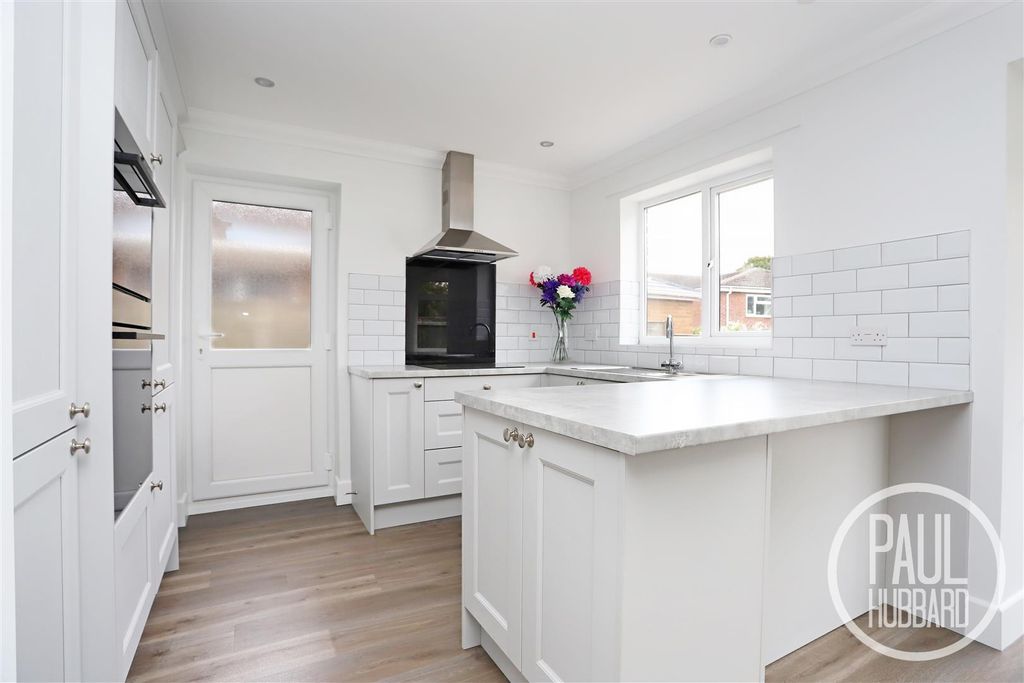 Property photo 3 of 13 Img_8845.Jpg