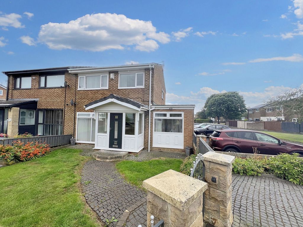 Property photo 1 of 18