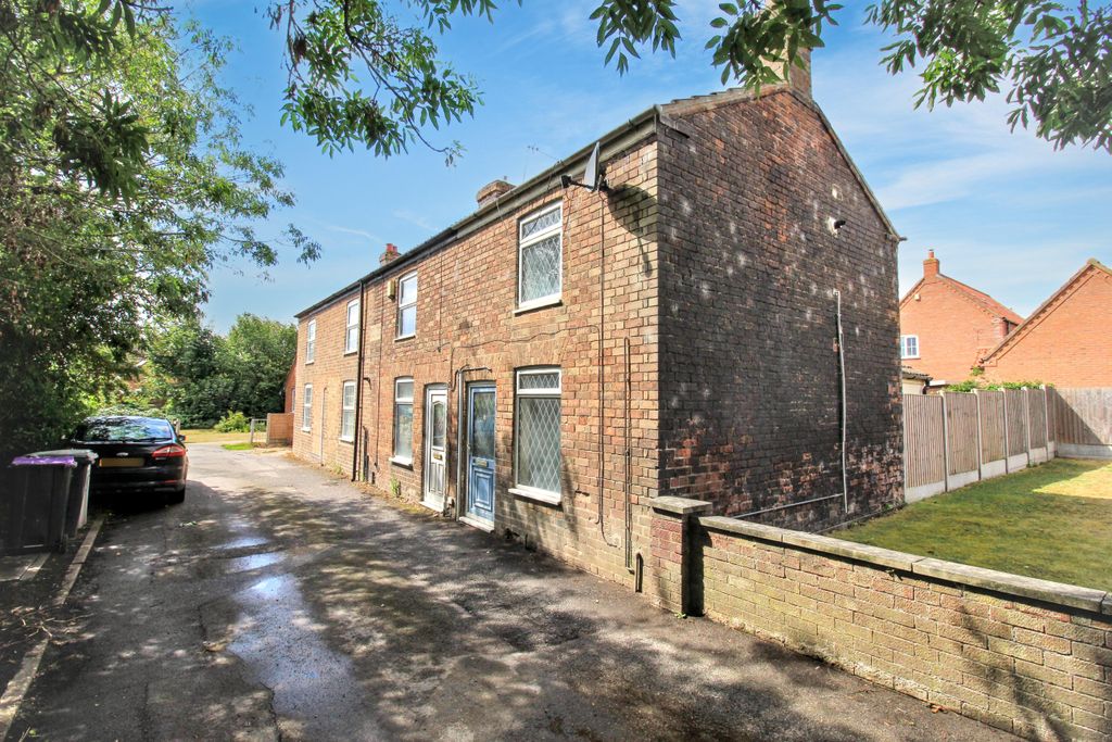 Property photo 2 of 18