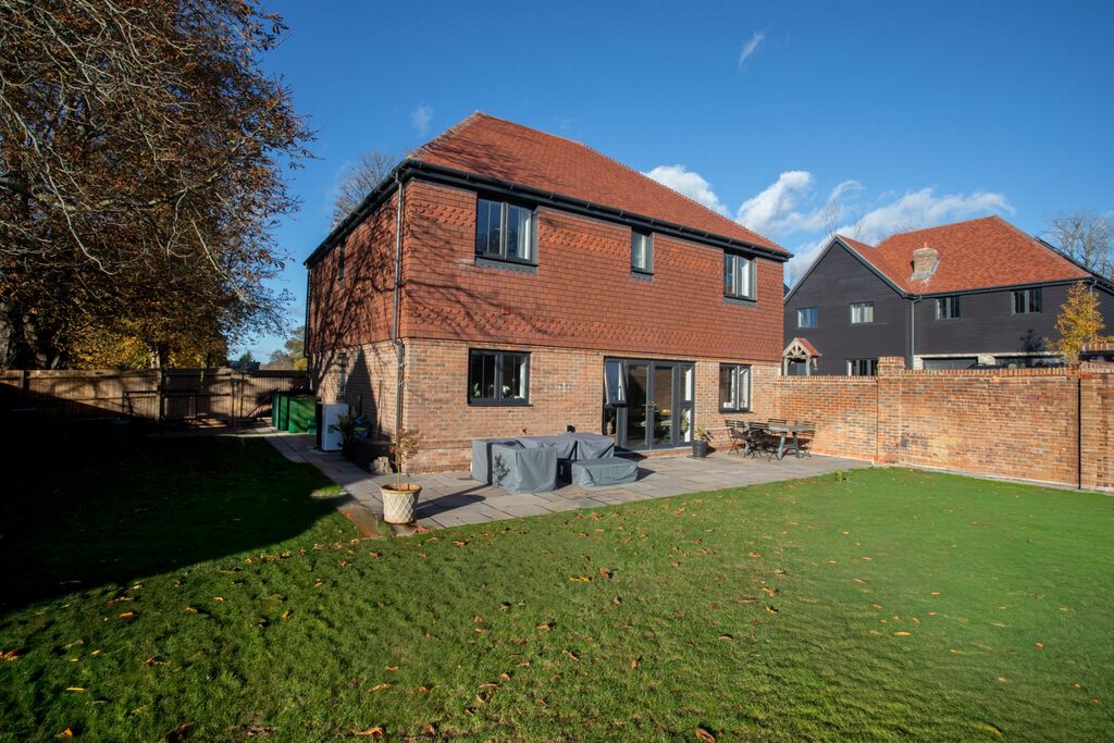 Property photo 2 of 31 Rear