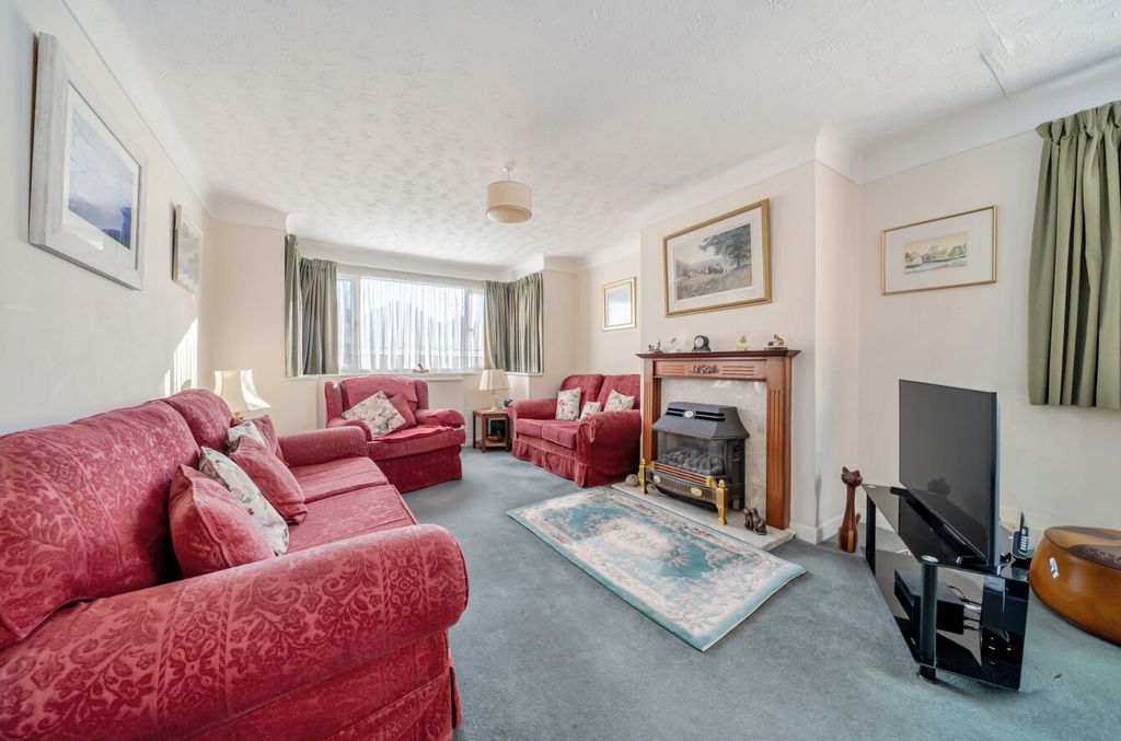 Property photo 2 of 12 1386344-19-69302F...