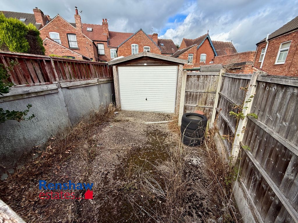 Property photo 2 of 16 R (4)