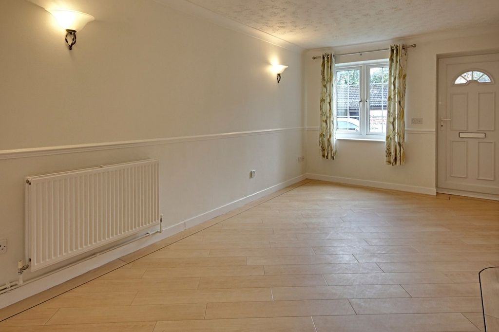 Property photo 2 of 7