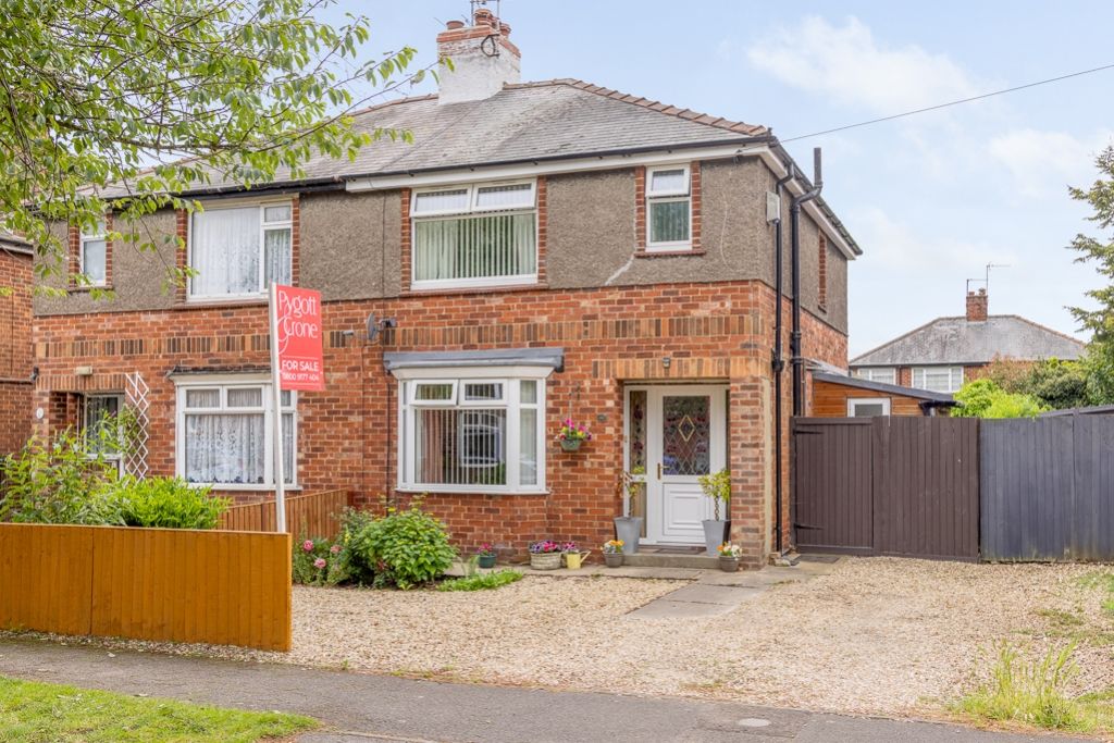 Property photo 1 of 19 40 Rochford Crescent (Boston)-2