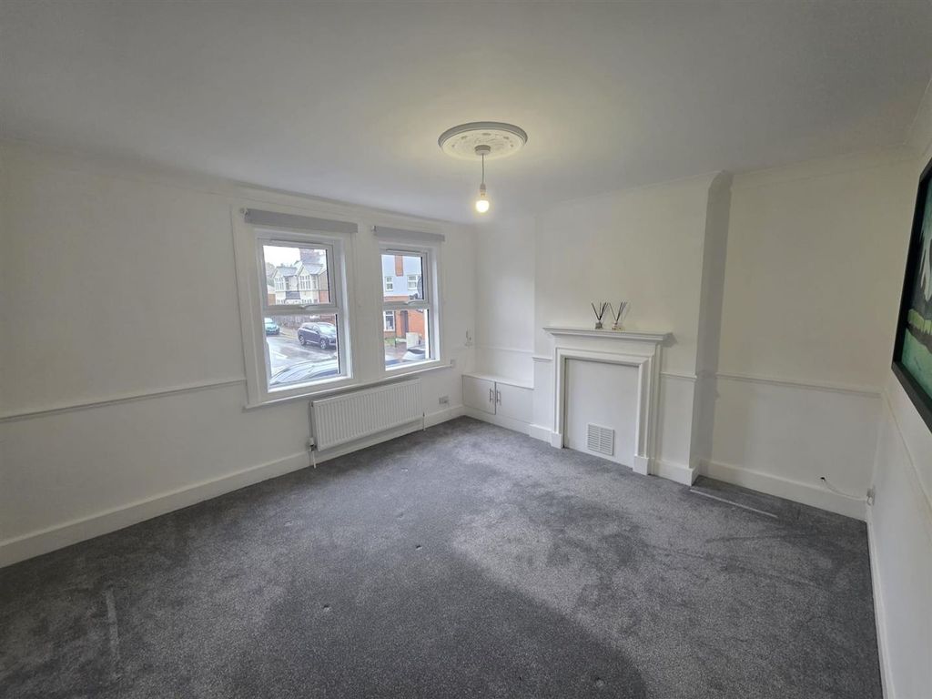 Property photo 2 of 8 Living Room