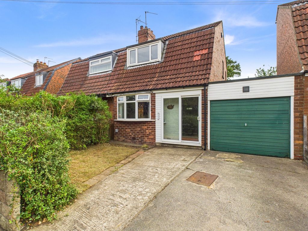 Property photo 1 of 8 External
