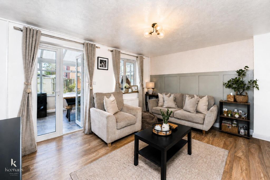 Property photo 1 of 30