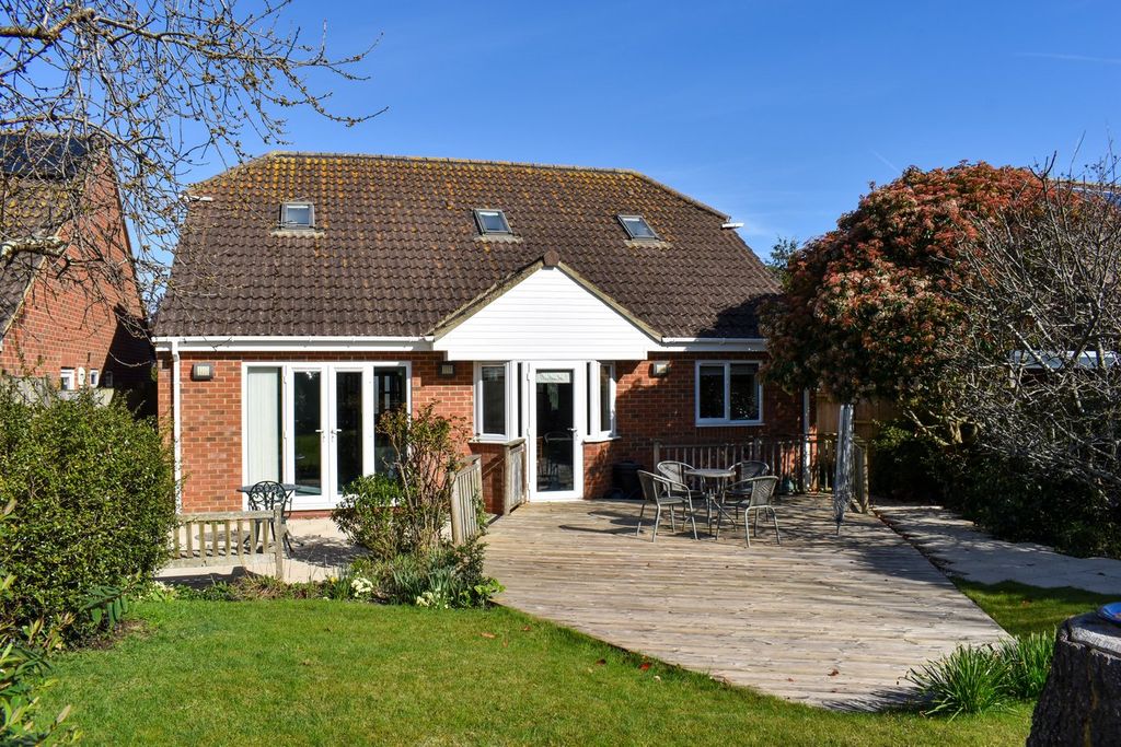 Property photo 2 of 13