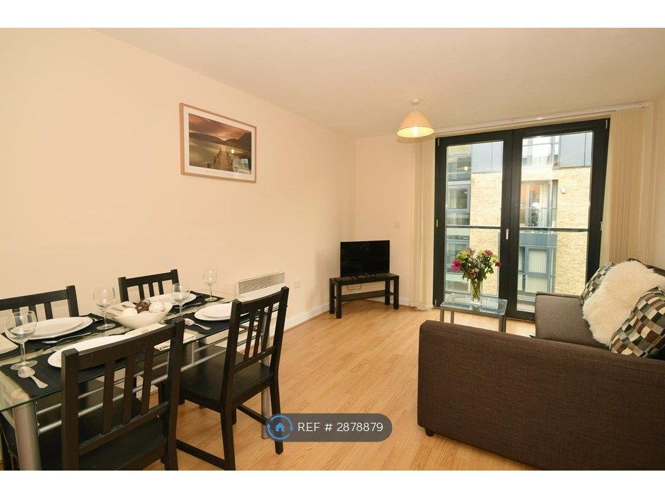 Property photo 1 of 9 Living Room