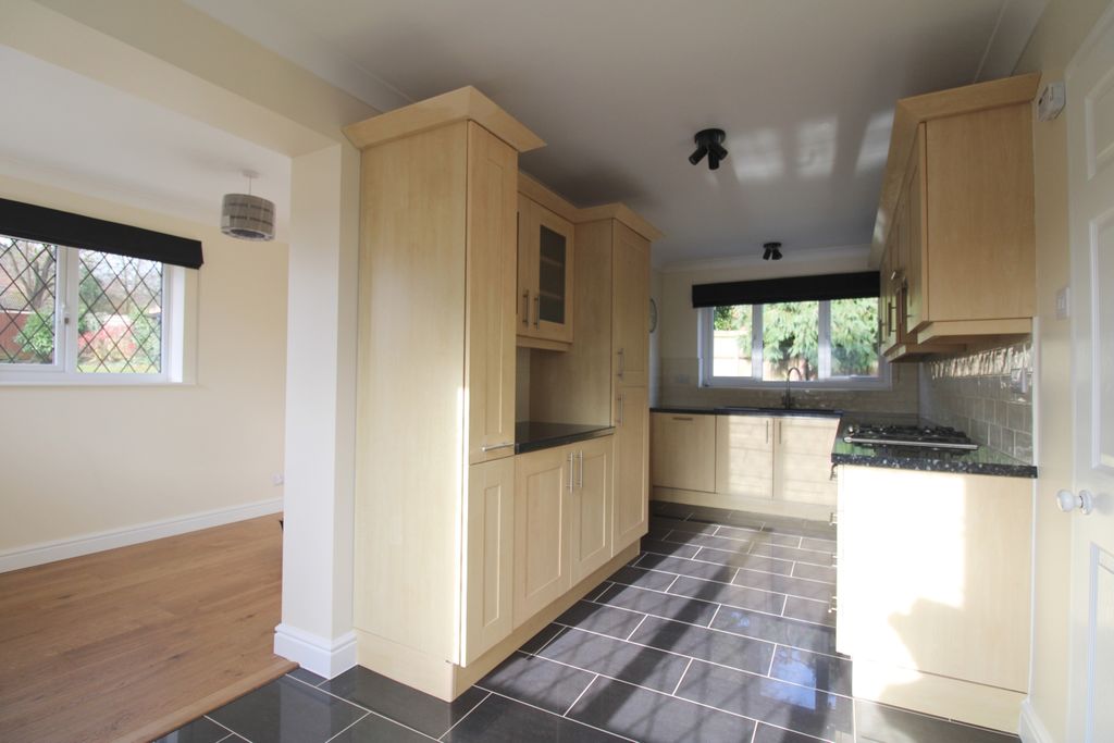 Property photo 2 of 18 Img_2573