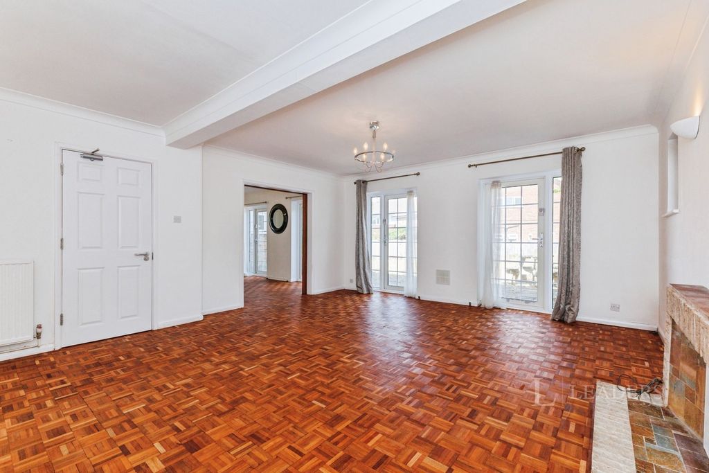 Property photo 2 of 17 Pbox-Img.Jpg