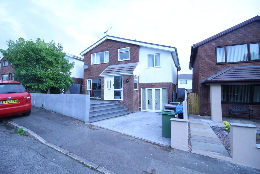 Property photo 1 of 10 Front (Exterior)