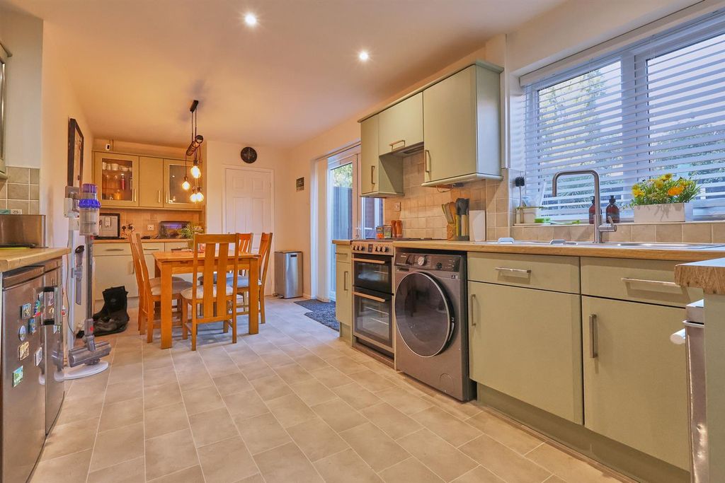 Property photo 3 of 17 Refitted Dining Kitchen To Rear