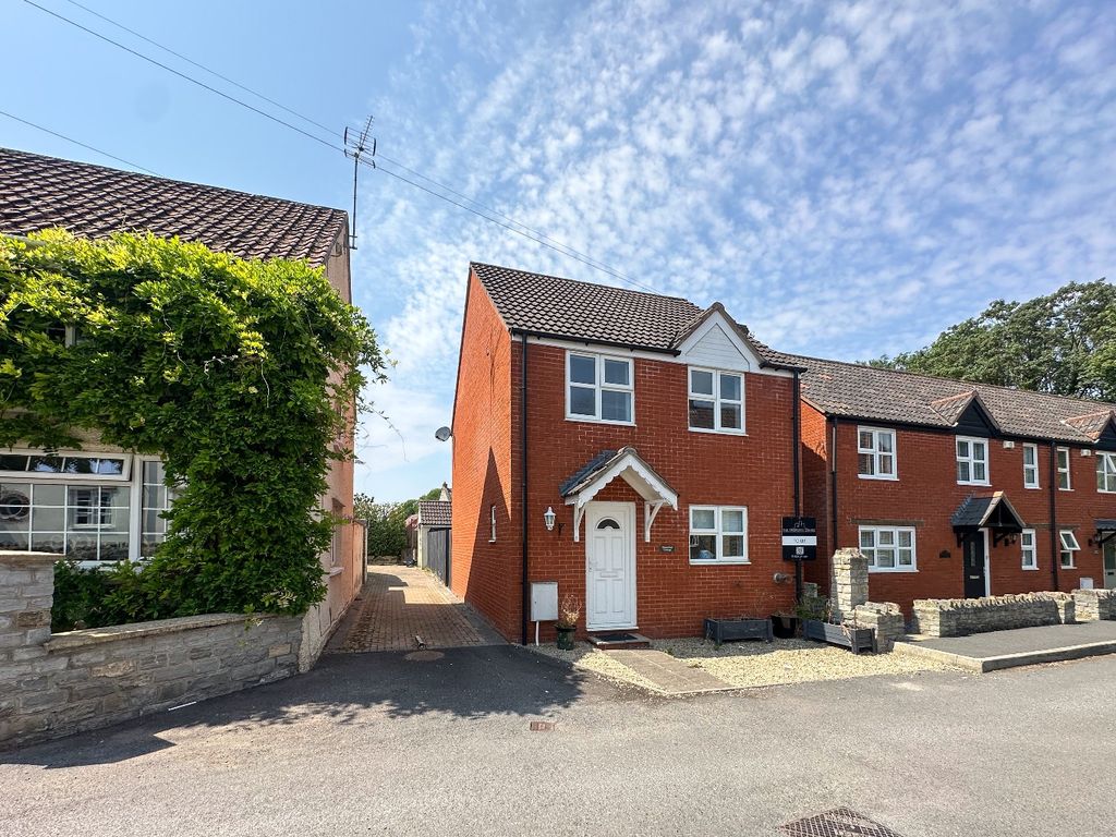 Property photo 1 of 15 4385840