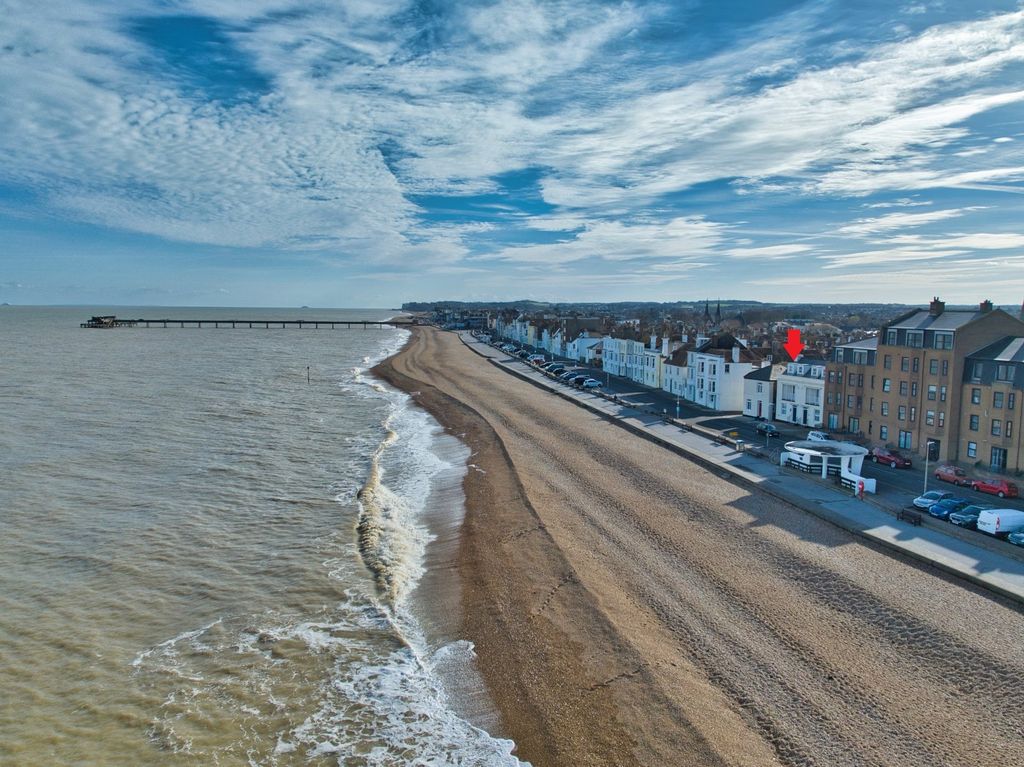 Property photo 1 of 17 Picture No. 23