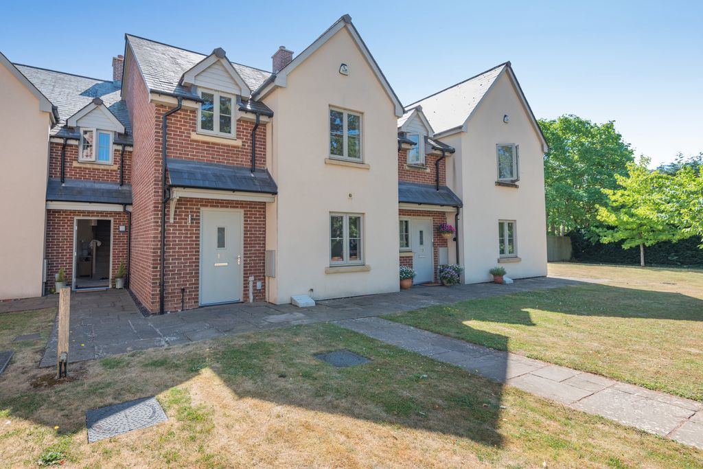 Property photo 1 of 28