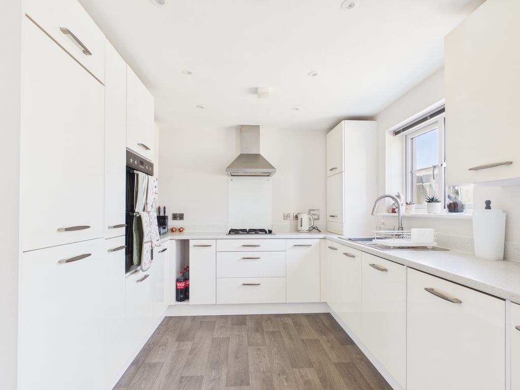 Property photo 2 of 13 Kitchen