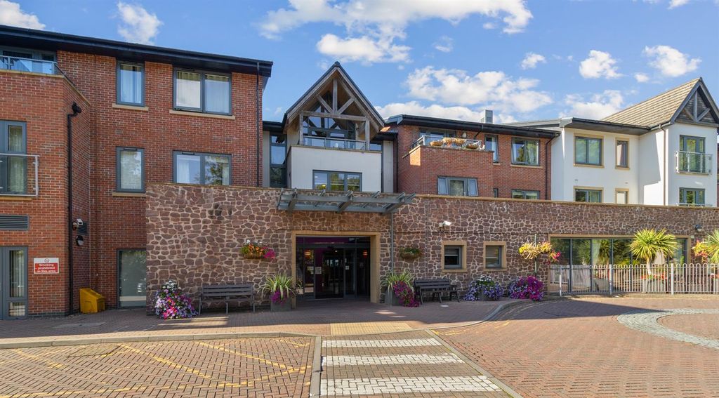 Property photo 3 of 11 Photo 1